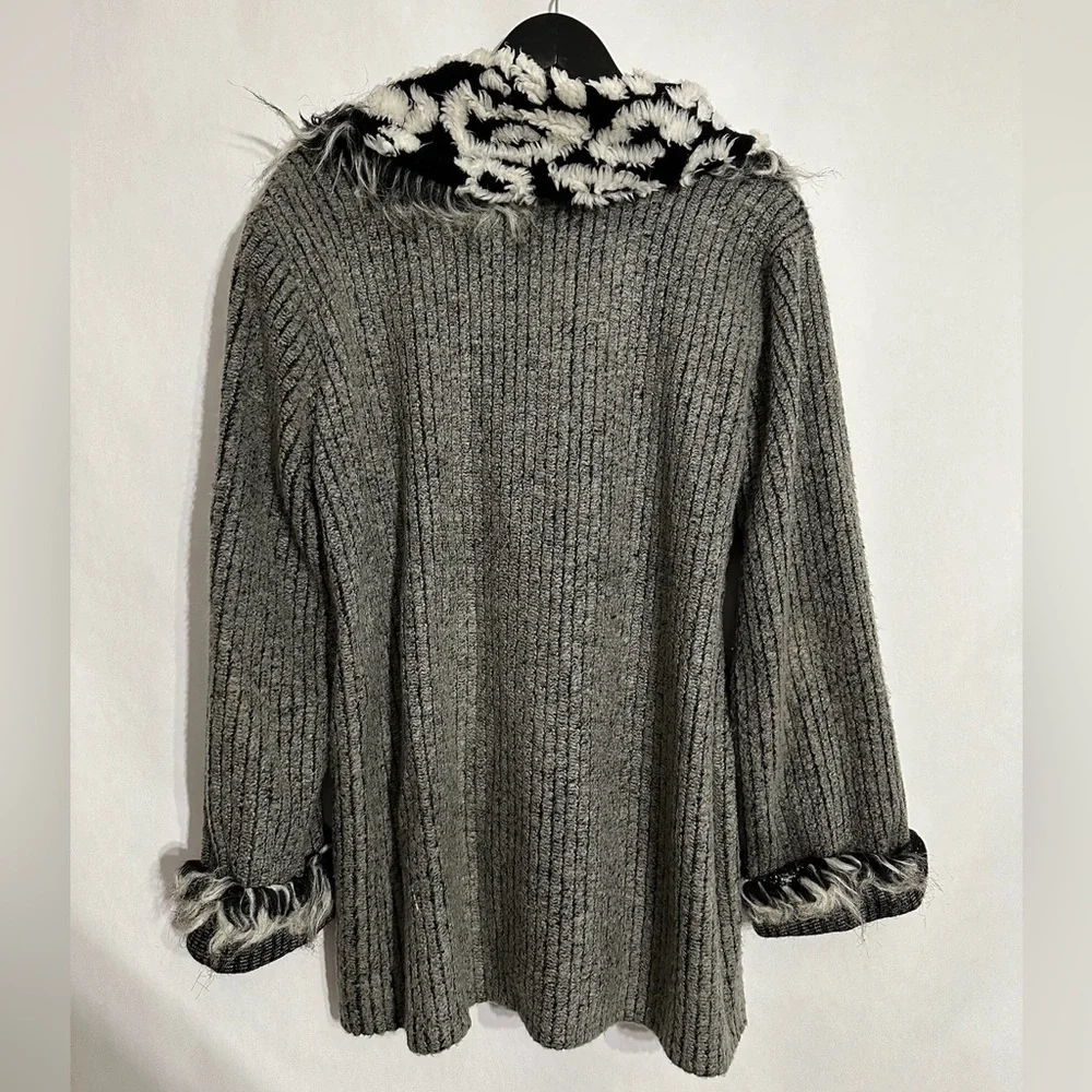 LEE ANDERSEN Gray Sweater with Fuzzy Trim and Patterned Cowl Large Vintage - Picture 4 of 8